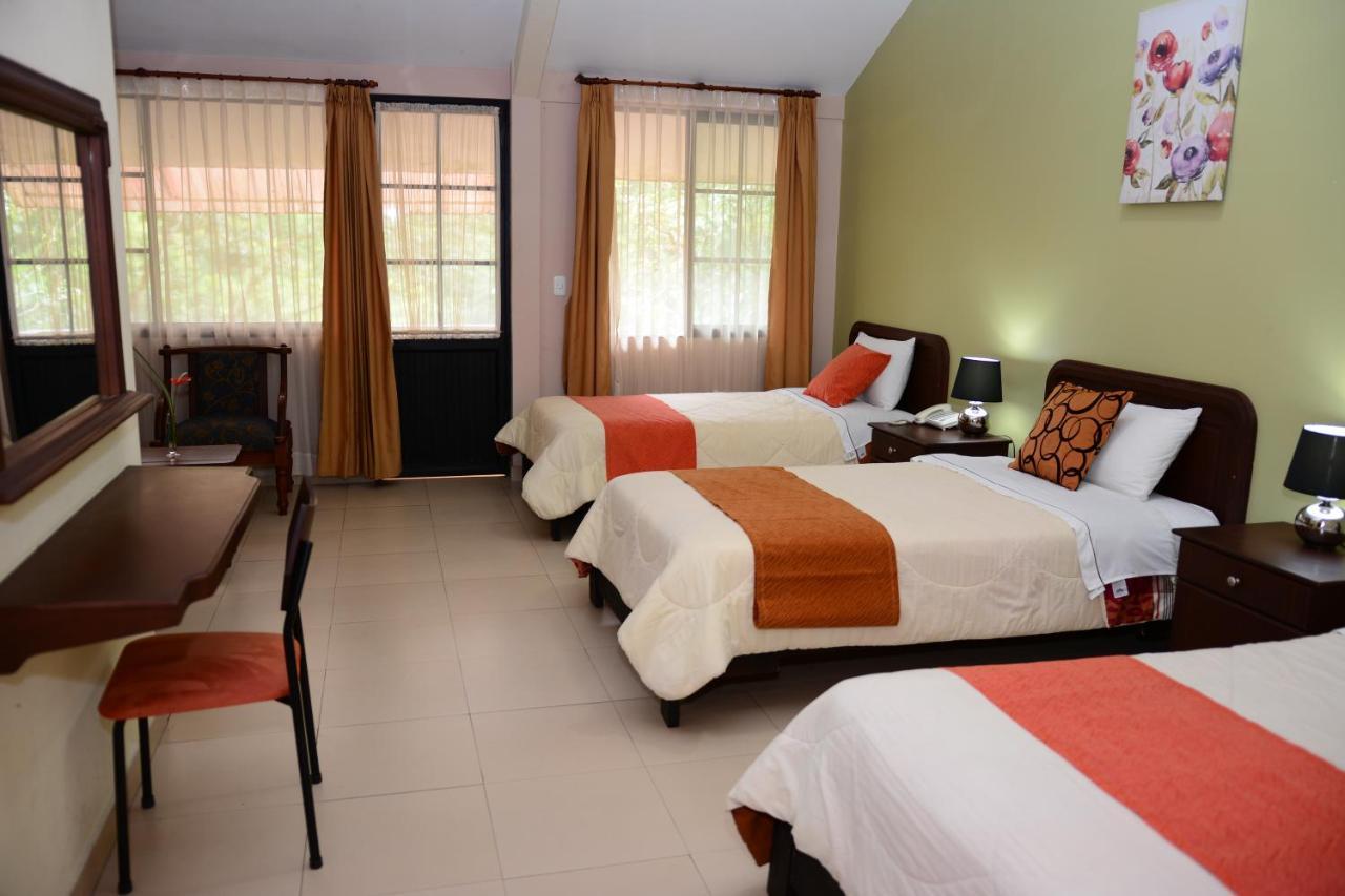 Hostal La Molienda Пуьо Екстериор снимка